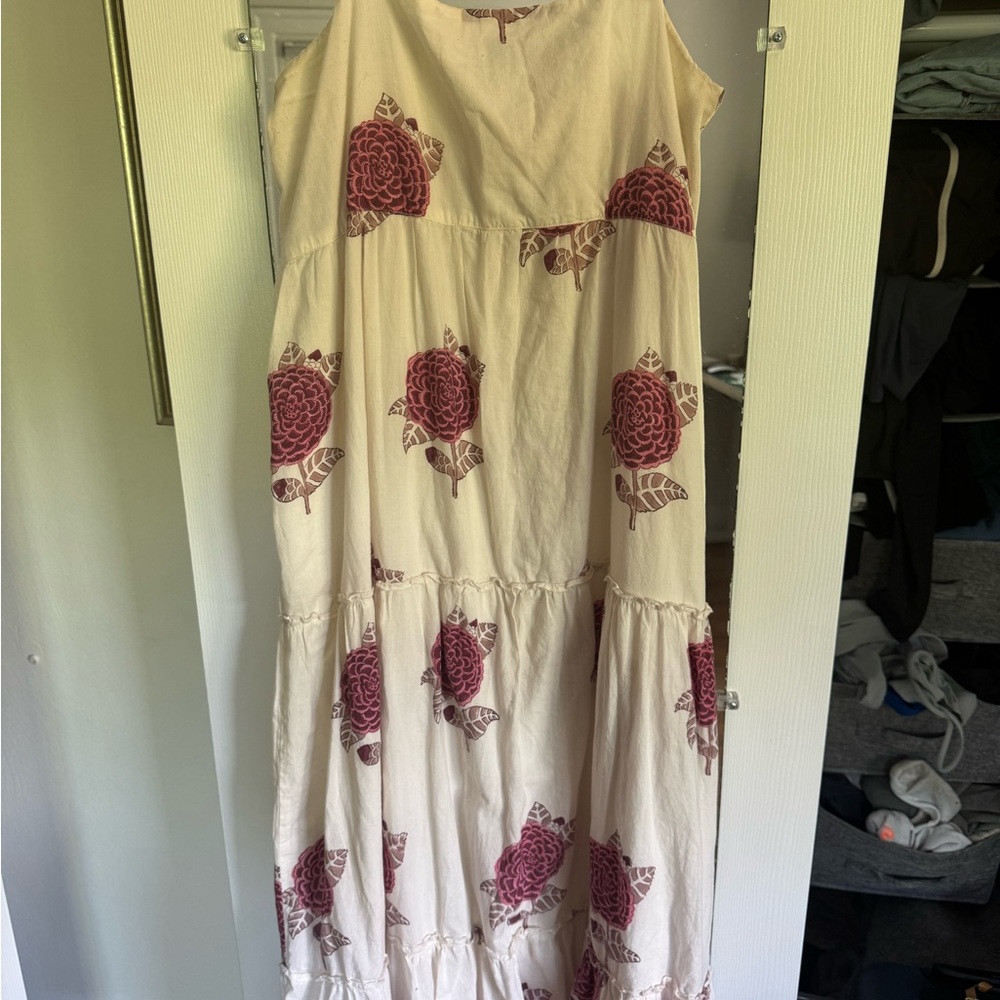 Floral Sleeveless Maxi Dress - White and Pink